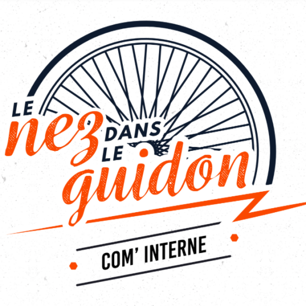 Le nez dans le guidon